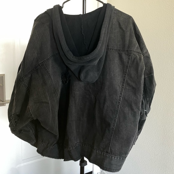 Oversized ripped denim jacket size Large with hoodie - Picture 2 of 3